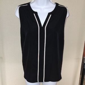 Covington Black Sleeveless V-Neck Shell with Cream Piping